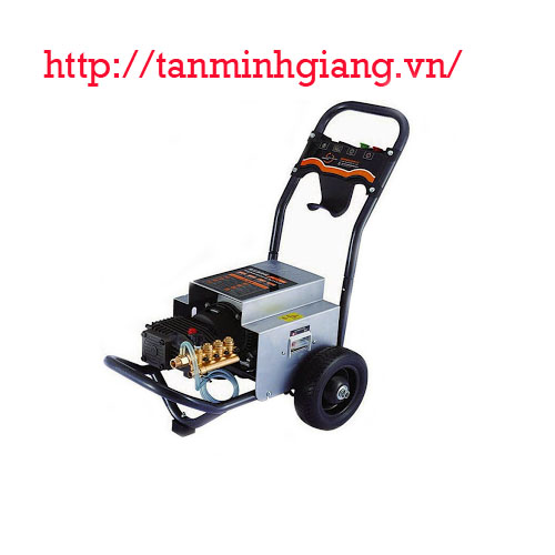 máy rửa xe cao áp